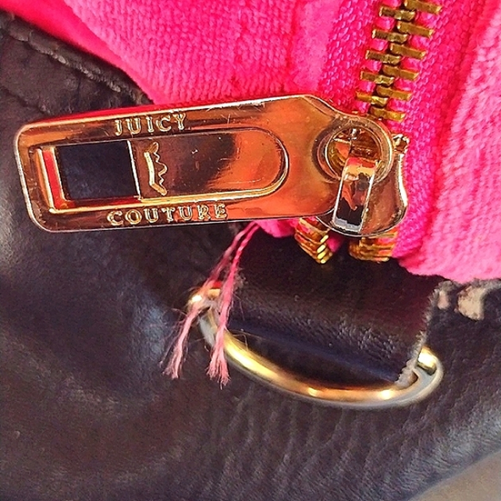 JUICY Couture Barbie Pink 💕 Velour Velvet Overnight Weekender Duffle Bag 🎁 🛍️ - Picture 7 of 13